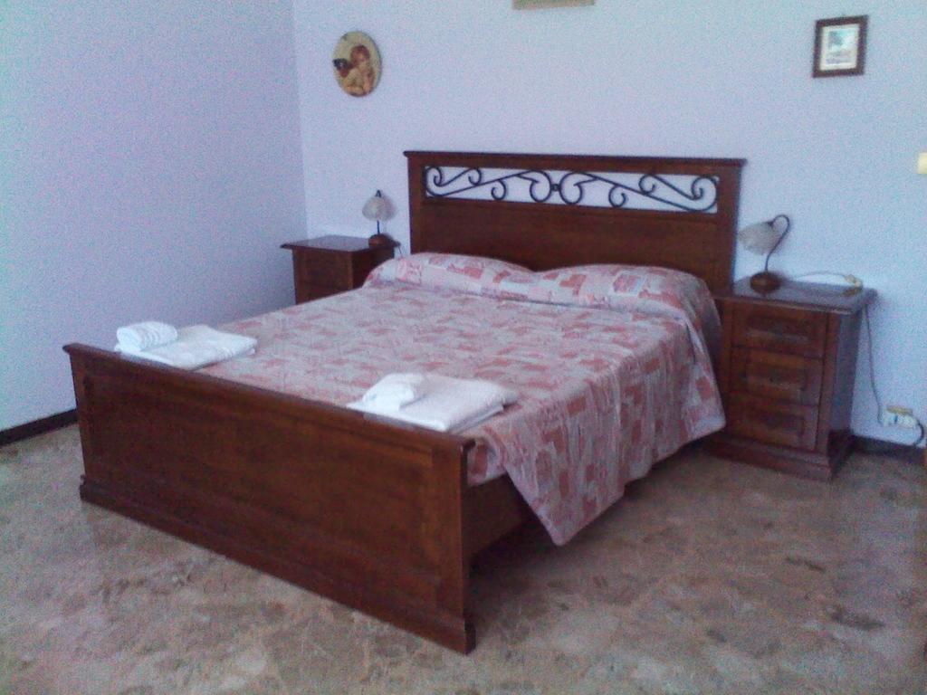 Casa Giordano Mombello Monferrato Ruang foto
